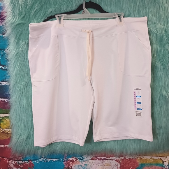 Eddie Bauer White Shorts New With Tags Size XXL - Picture 2 of 6